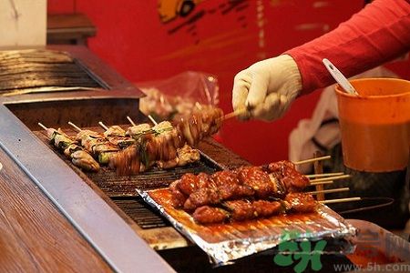 放屁又臭又響是怎么回事?居然是這里有問(wèn)題