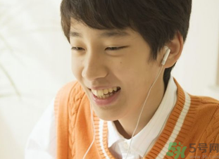 13歲男孩胸部長硬塊怎么回事?為什么胸部長硬塊.png