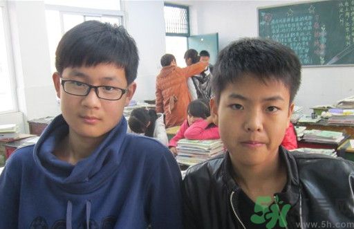 我13歲有點(diǎn)色怎么辦？我13歲有點(diǎn)色正不正常？
