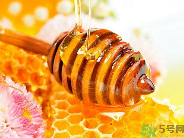 寶寶能吃蜂蜜嗎？怎么給寶寶吃蜂蜜才好？