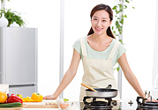 更年期吃什么食物調(diào)理最好？更年期要補充雌激素嗎？