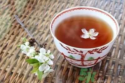 春天喝紅茶好不好？春天喝紅茶還是喝綠茶好呢？