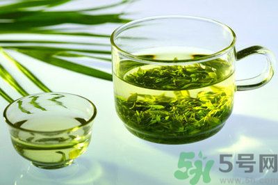春天喝紅茶好不好？春天喝紅茶還是喝綠茶好呢？