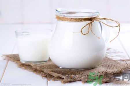 牛奶那個牌子好？牛奶可以加熱嗎？