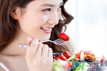 剖腹產(chǎn)后能吃蘋果嗎？剖腹產(chǎn)后能吃什么水果？