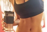 馬甲線是什么意思?。狂R甲線是什么樣子的？
