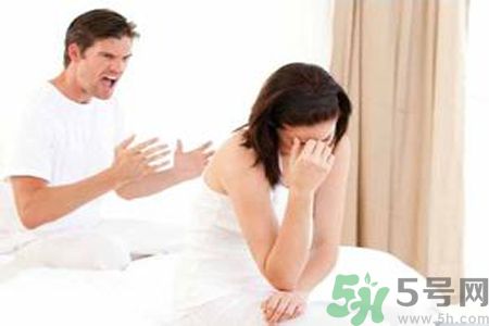 男人劈腿的表現(xiàn)有哪些？怎么判斷一個(gè)男人是否劈腿？