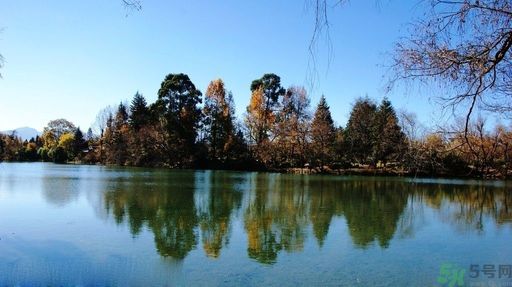 什么地方適合情侶旅游?旅游帶什么東西？