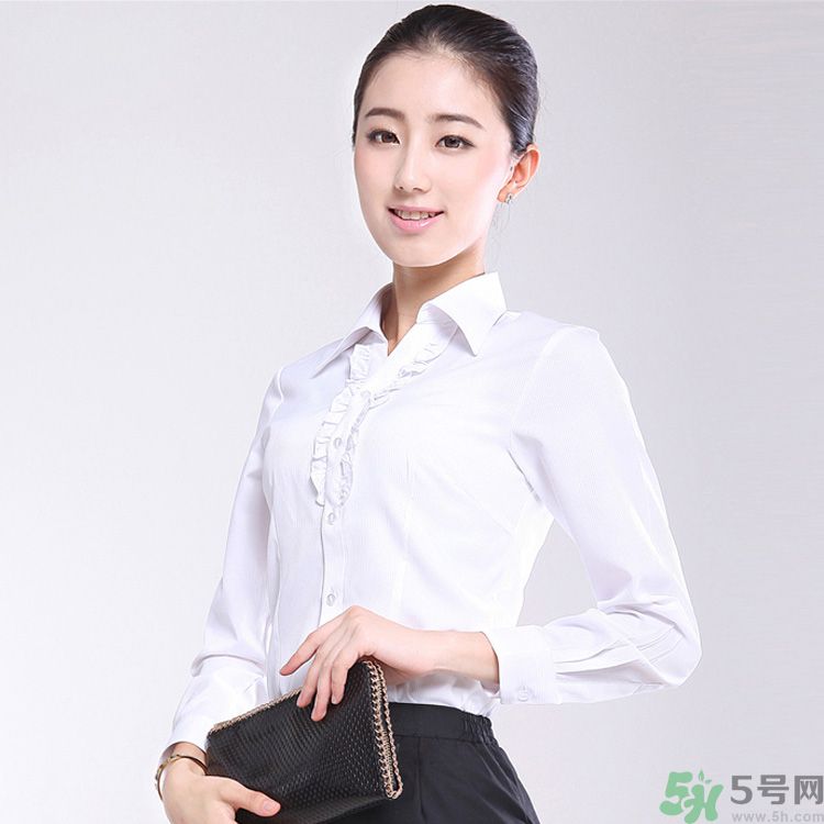 職場(chǎng)新人的入門公告有哪些？新人怎樣獲得同事的認(rèn)可？