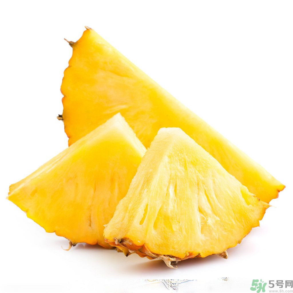 菠蘿發(fā)黑能吃嗎？菠蘿為什么要用鹽水泡？