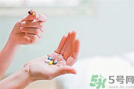 喉嚨發(fā)炎怎么辦？喉嚨發(fā)炎吃什么好得快？