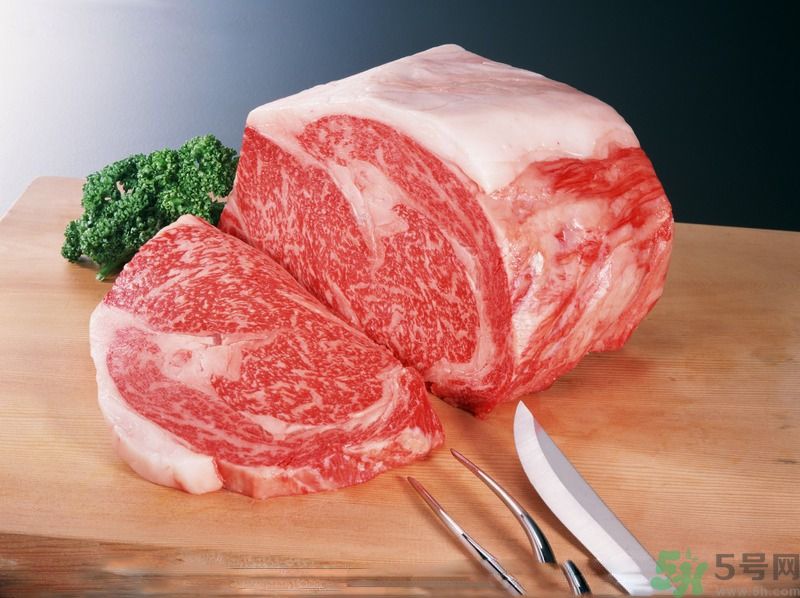 吃生肉長(zhǎng)寄生蟲？哪些生肉吃了會(huì)致命？