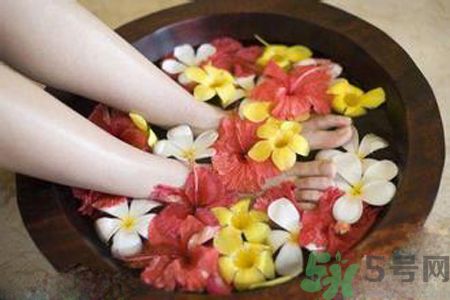 泡腳有什么好處？泡腳有什么禁忌？