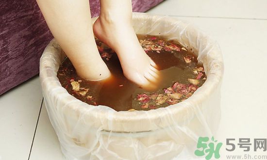 泡腳有什么好處？泡腳有什么禁忌？