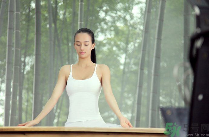 簡(jiǎn)單又減肥的瑜伽有哪些？瑜伽可以減肥嗎？