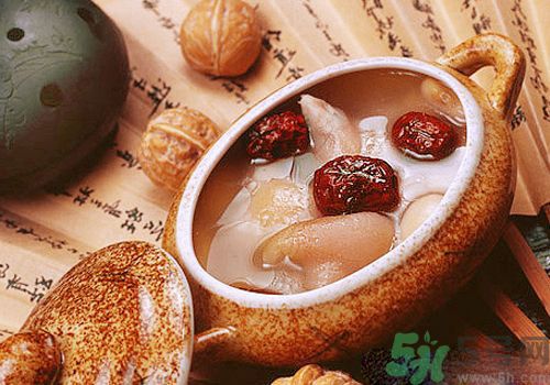 貧血吃什么補(bǔ)血？貧血吃阿膠好嗎？