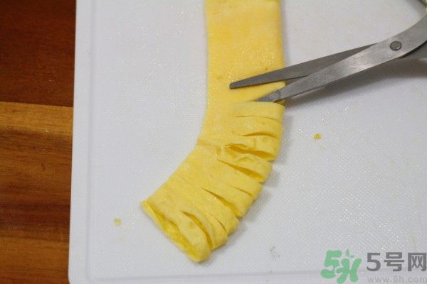 蘆筍開花了還可以吃嗎？蘆筍尾部開花能吃嗎？