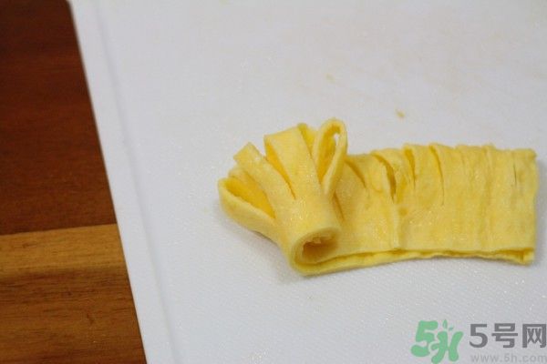 蘆筍開花了還可以吃嗎？蘆筍尾部開花能吃嗎？