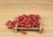 枸杞干吃好還是泡水好？枸杞怎么吃效果最好？