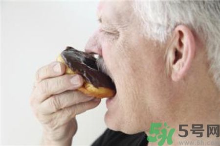 高血脂不能吃什么食物？高血脂要注意什么？