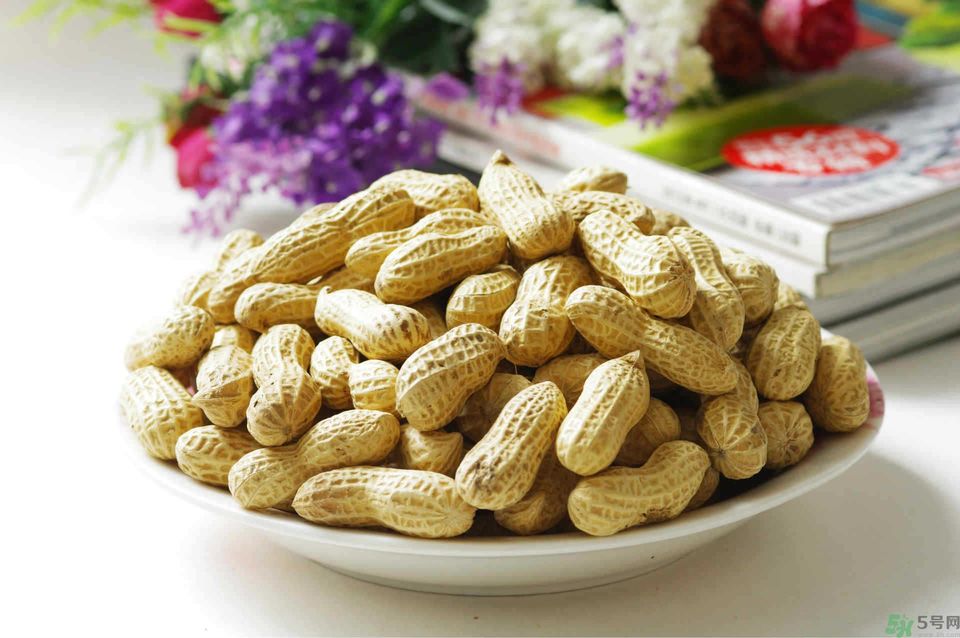 膽固醇高可以吃花生嗎？膽固醇高可以喝牛奶嗎？