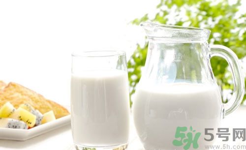 膽固醇高可以吃花生嗎？膽固醇高可以喝牛奶嗎？