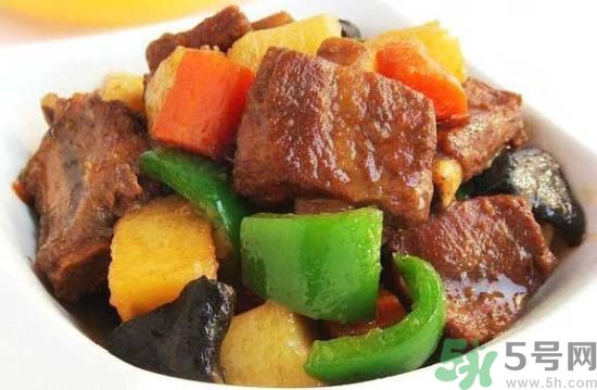 土豆絲和土豆片哪個更好吃？土豆片可以炒什么？