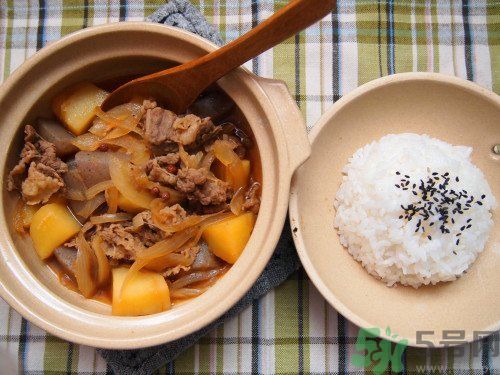 土豆絲和土豆片哪個更好吃？土豆片可以炒什么？