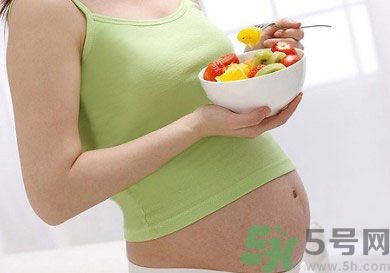  孕婦脖子卡護欄身亡 孕婦外出要注意什么？
