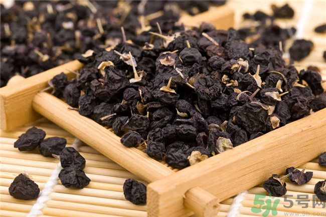黑枸杞有什么功效？黑枸杞的好處有哪些？