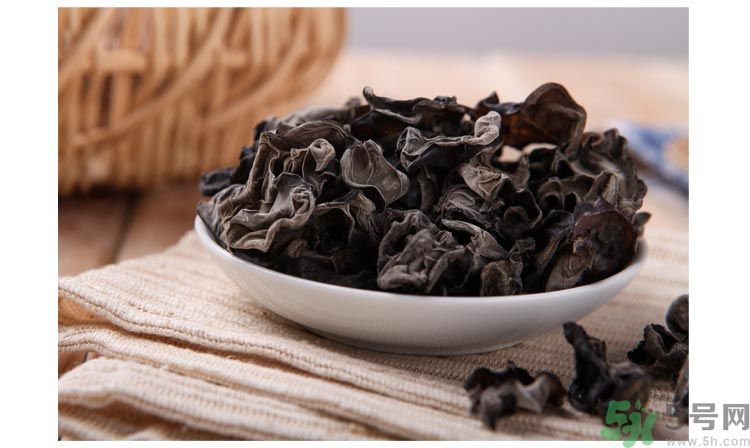 多吃黑木耳有什么好處？黑木耳可以排毒嗎？