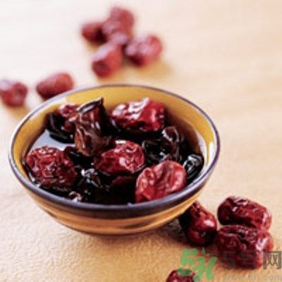 黑木耳可以治便秘嗎？黑木耳有什么食療的方法？