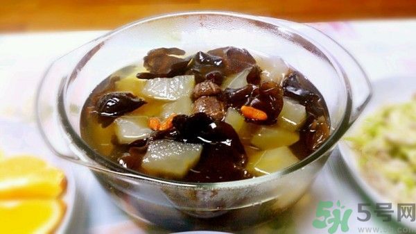 黑木耳可以治便秘嗎？黑木耳有什么食療的方法？