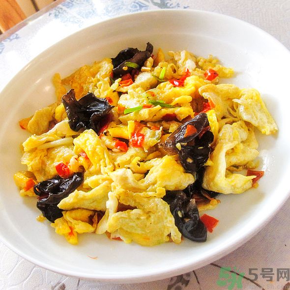 黑木耳炒雞蛋怎么做？黑木耳炒雞蛋怎么做最好吃？