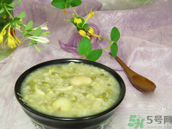 皮膚過敏怎么辦？皮膚過敏吃什么？
