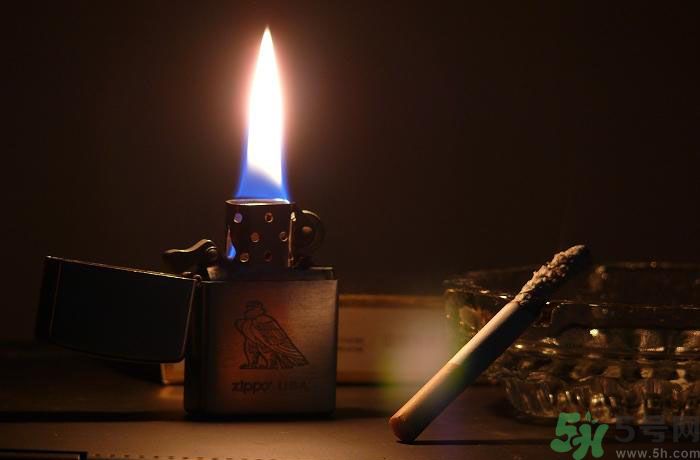 胃潰瘍可以抽煙嗎？胃潰瘍抽煙好嗎？