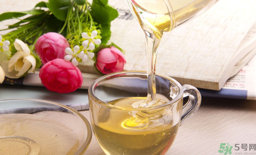胃潰瘍可以喝蜂蜜嗎？服用蜂蜜要注意什么？