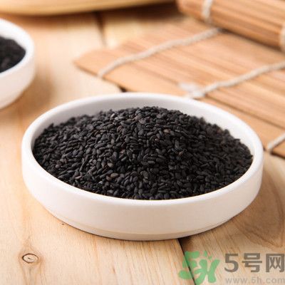 黑芝麻怎么吃可以治白發(fā)？黑芝麻真的能治白頭發(fā)？