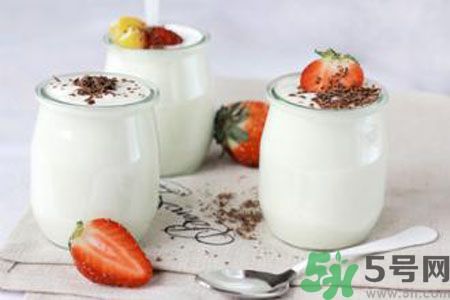 痛風可以喝酸奶嗎？痛風喝酸奶好嗎？