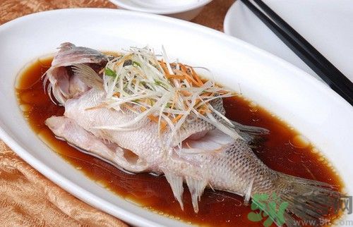 痛風(fēng)可以吃魚嗎？痛風(fēng)可以吃什么魚？