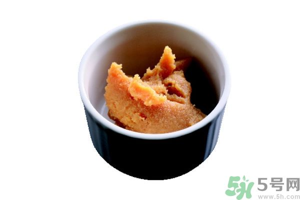 牛奶過期了還能怎么利用？牛奶能去魚腥味嗎？