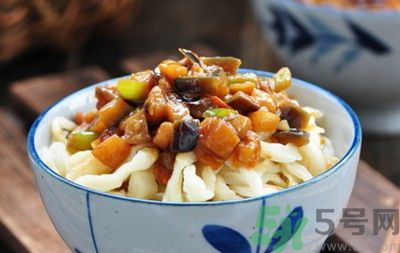 茄子肉丁打鹵面怎么做？茄子肉丁打鹵面好吃嗎？