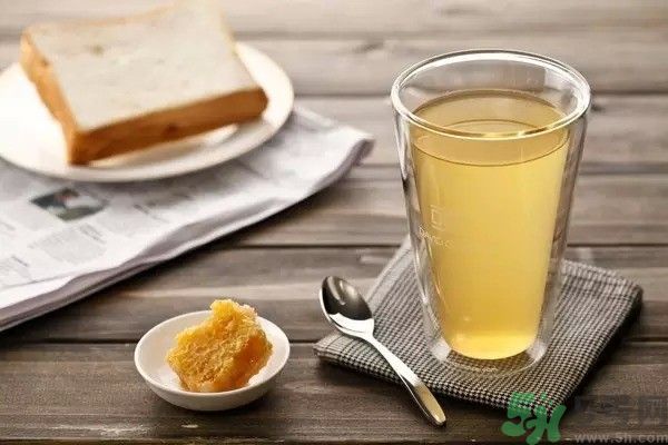 早上空腹喝蜂蜜水好嗎？可以空腹喝蜂蜜水嗎？