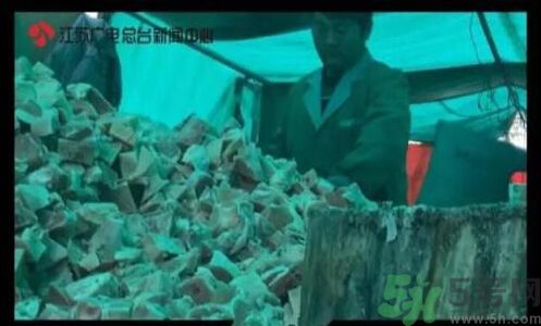 黃燜雞米飯被曝用僵尸肉是怎么回事？什么是僵尸肉？