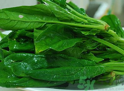 菠菜和豆腐能一起吃嗎？菠菜和豆腐一起吃會(huì)得腎結(jié)石嗎？