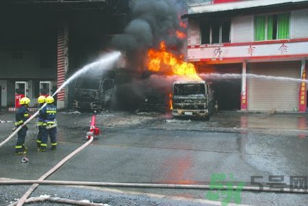 加油過(guò)滿(mǎn)汽車(chē)起火是怎么回事？汽車(chē)加油要注意什么？