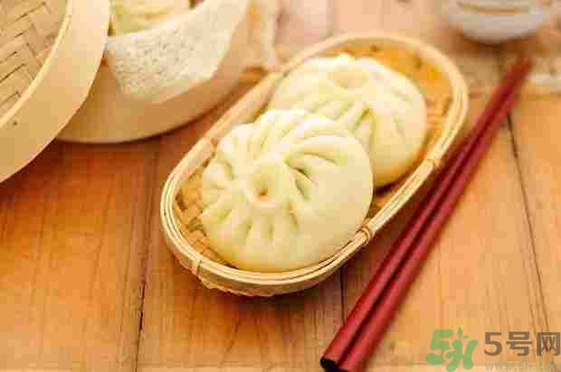 早餐吃面還是包子比較好？早餐吃包子和面健康嗎？