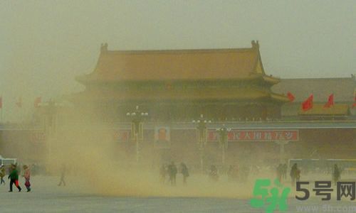 沙塵暴逼近北京到哪里了？遇到沙塵暴怎么辦？