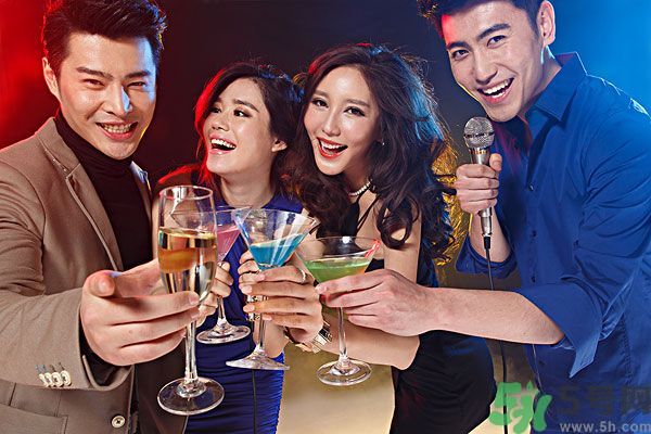 喝酒怎樣才能不傷身？飲酒要注意些什么？