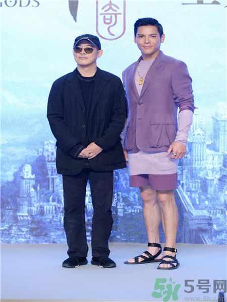 李連杰為什么故意打向佐？向佐是誰？